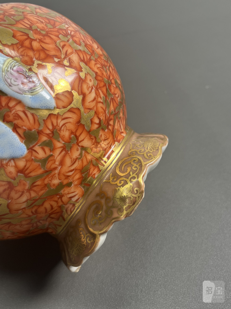 民国  木纹釉粉彩皮球花包袱瓶 - 图10